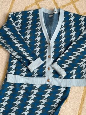 Light Blue and Teal Houndstooth Button-Front Cardigan